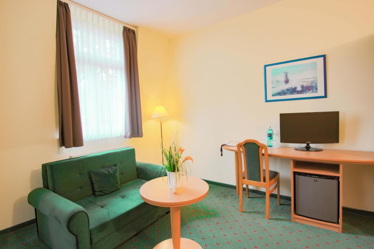 Ferien Hotel Villa Suedharz Sülzhayn エクステリア 写真